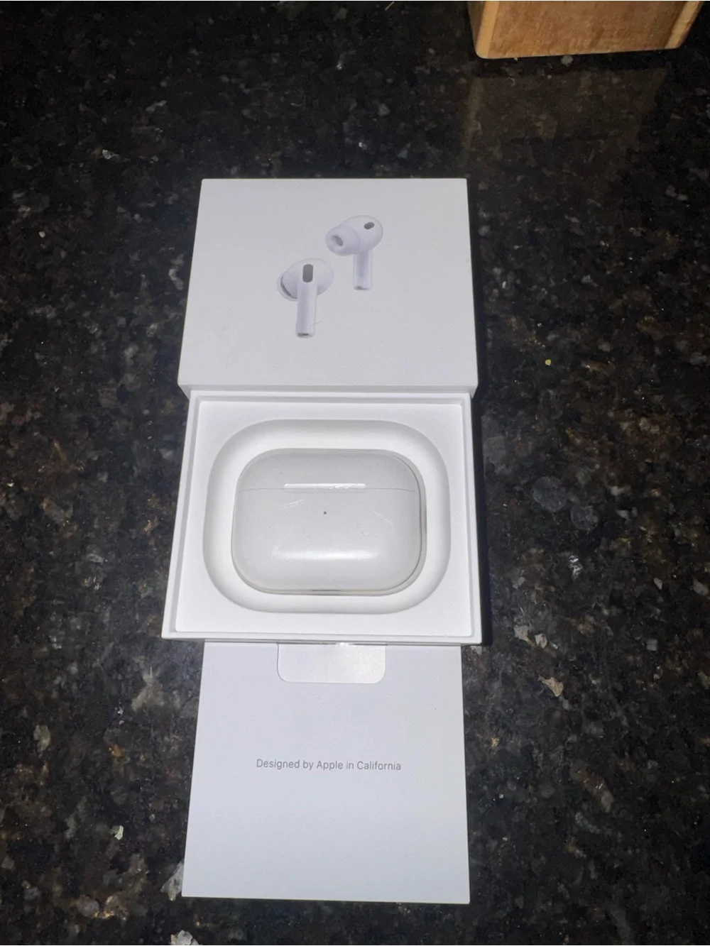 Apple AirPods Pro (White) - Wireless Noise-Cancelling Earbuds